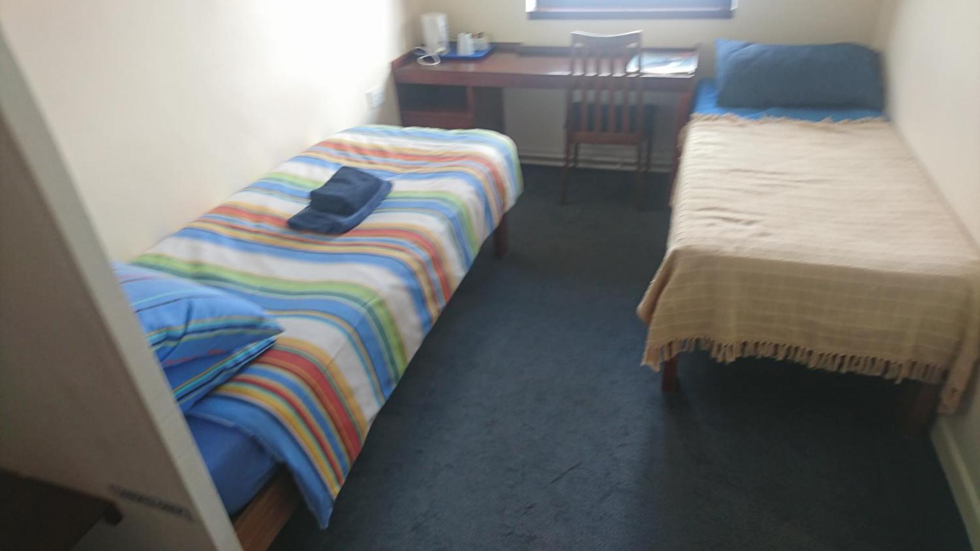 Fsc Dale Fort Hostel Rum bild